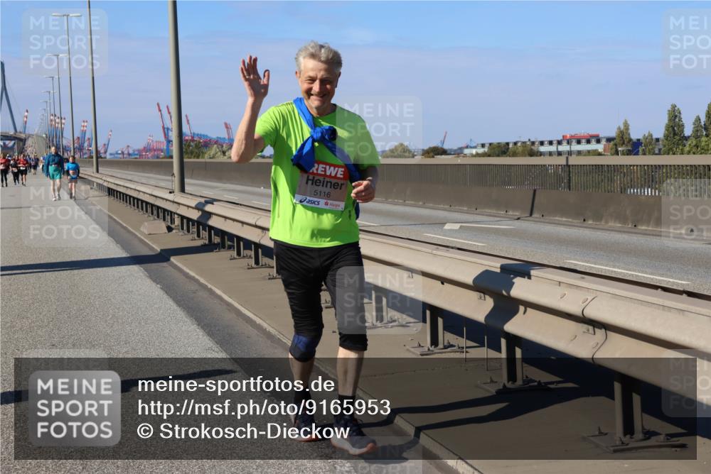03.10.2025 - Köhlbrandbrückenlauf Strokosch-Dieckow http://msf.ph/oto/9165953 03.10.2025 13:16:52 Position 3 5116 meine-sportfotos.de