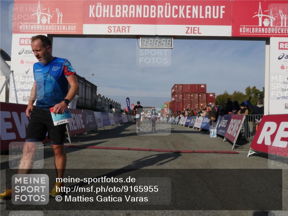 03.10.2025 - Köhlbrandbrückenlauf Matties Gatica Varas http://msf.ph/oto/9165955 03.10.2025 10:00:52 Ziel 1082, 1133, 1330, 1468, 1553, 1826, 3307, 3342, 3343, 3594, 3651, 3790, 3794 meine-sportfotos.de