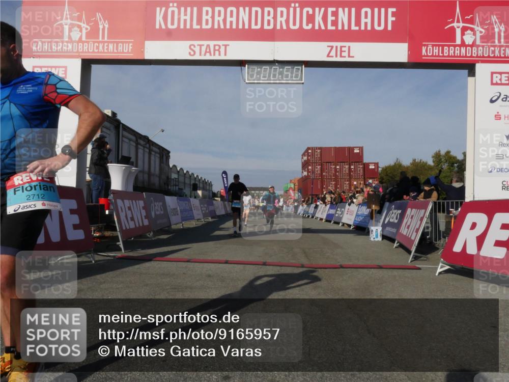 03.10.2025 - Köhlbrandbrückenlauf Matties Gatica Varas http://msf.ph/oto/9165957 03.10.2025 10:00:52 Ziel 1082, 1133, 1330, 1468, 1553, 1826, 3307, 3342, 3343, 3594, 3651, 3790, 3794 meine-sportfotos.de