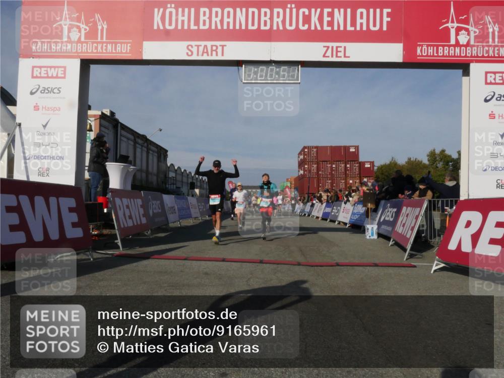 03.10.2025 - Köhlbrandbrückenlauf Matties Gatica Varas http://msf.ph/oto/9165961 03.10.2025 10:00:53 Ziel 1082, 1133, 1168, 1330, 1468, 1553, 1826, 2947, 3307, 3342, 3343, 3594, 3651, 3790, 3794 meine-sportfotos.de
