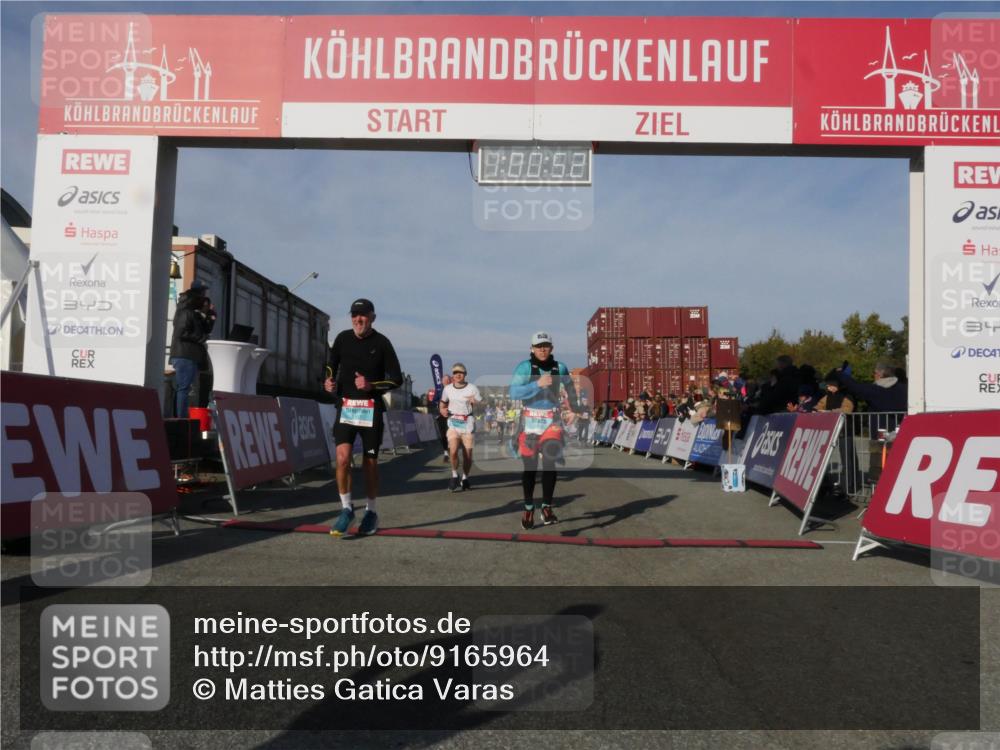 03.10.2025 - Köhlbrandbrückenlauf Matties Gatica Varas http://msf.ph/oto/9165964 03.10.2025 10:00:54 Ziel 1058, 1082, 1133, 1168, 1330, 1468, 1553, 1826, 2947, 3307, 3342, 3343, 3594, 3651, 3775, 3790, 3794 meine-sportfotos.de