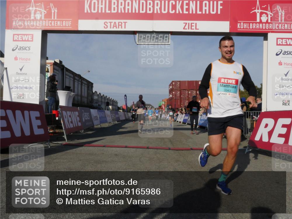 03.10.2025 - Köhlbrandbrückenlauf Matties Gatica Varas http://msf.ph/oto/9165986 03.10.2025 10:01:00 Ziel 1058, 1082, 1133, 1168, 1468, 1517, 1602, 2587, 2947, 3458, 3594, 3775, 3790, 3794 meine-sportfotos.de