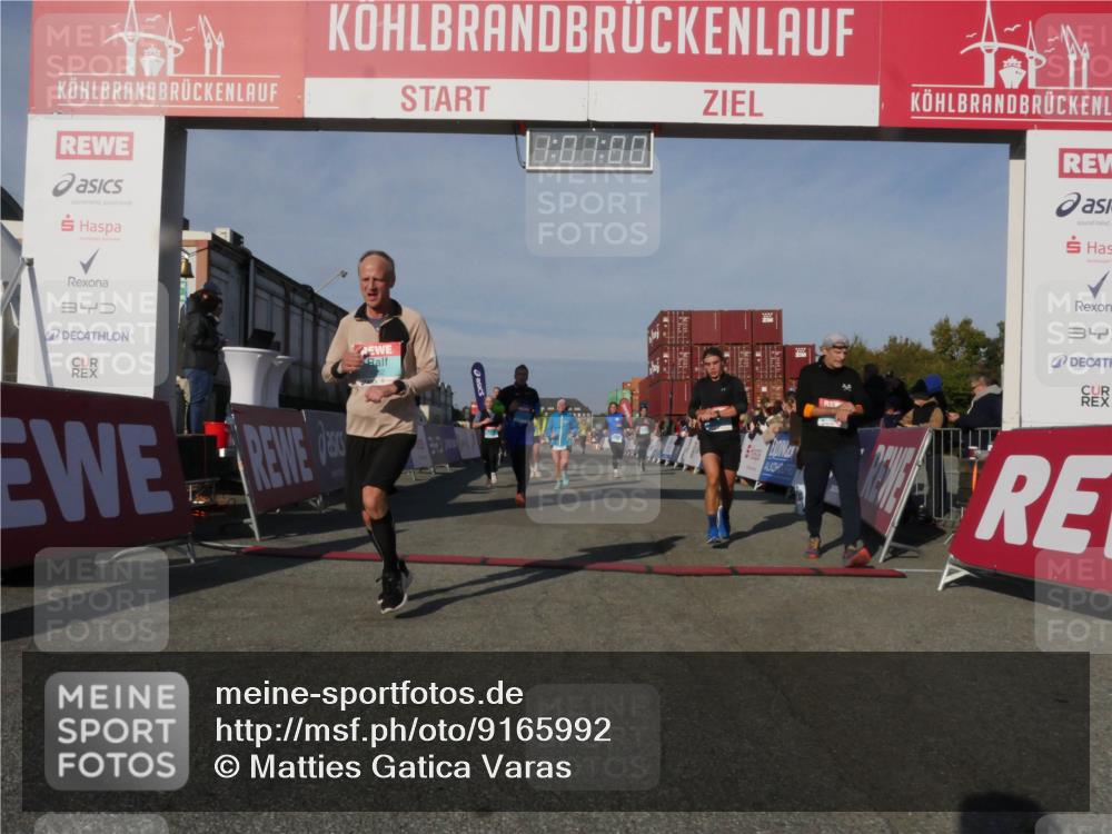 03.10.2025 - Köhlbrandbrückenlauf Matties Gatica Varas http://msf.ph/oto/9165992 03.10.2025 10:01:02 Ziel 1058, 1133, 1168, 1468, 1517, 1602, 2587, 2947, 3458, 3594, 3775, 3790, 3794 meine-sportfotos.de