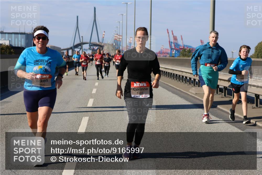 03.10.2025 - Köhlbrandbrückenlauf Strokosch-Dieckow http://msf.ph/oto/9165997 03.10.2025 13:17:06 Position 3 6400, 6403 meine-sportfotos.de