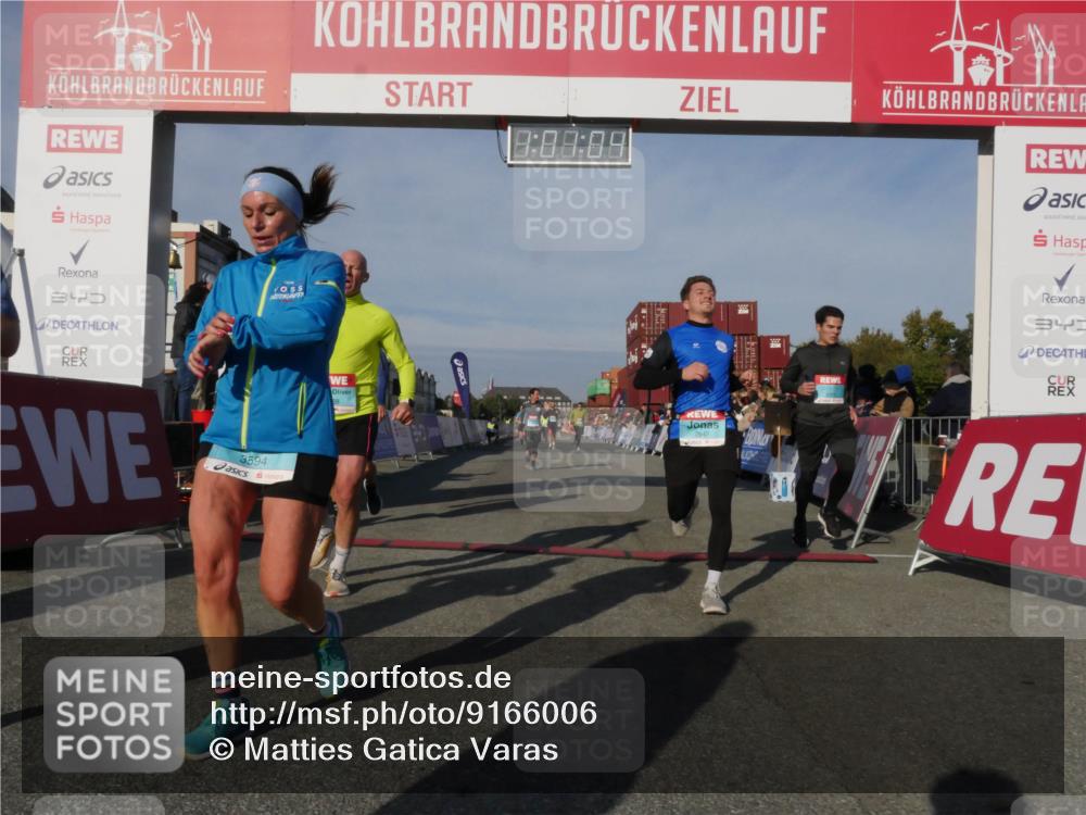 03.10.2025 - Köhlbrandbrückenlauf Matties Gatica Varas http://msf.ph/oto/9166006 03.10.2025 10:01:06 Ziel 1058, 1110, 1115, 1517, 1602, 2587, 3091, 3458, 3775 meine-sportfotos.de