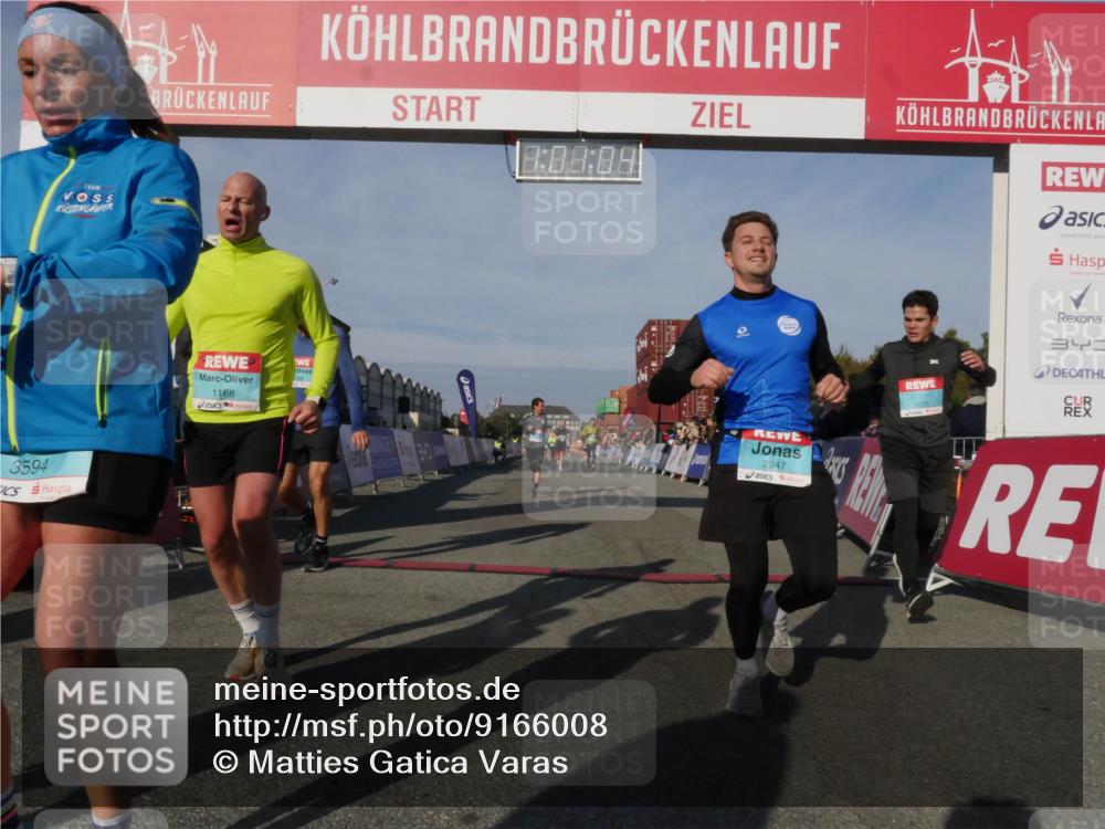 03.10.2025 - Köhlbrandbrückenlauf Matties Gatica Varas http://msf.ph/oto/9166008 03.10.2025 10:01:06 Ziel 1058, 1110, 1115, 1517, 1602, 2587, 3091, 3458, 3775 meine-sportfotos.de