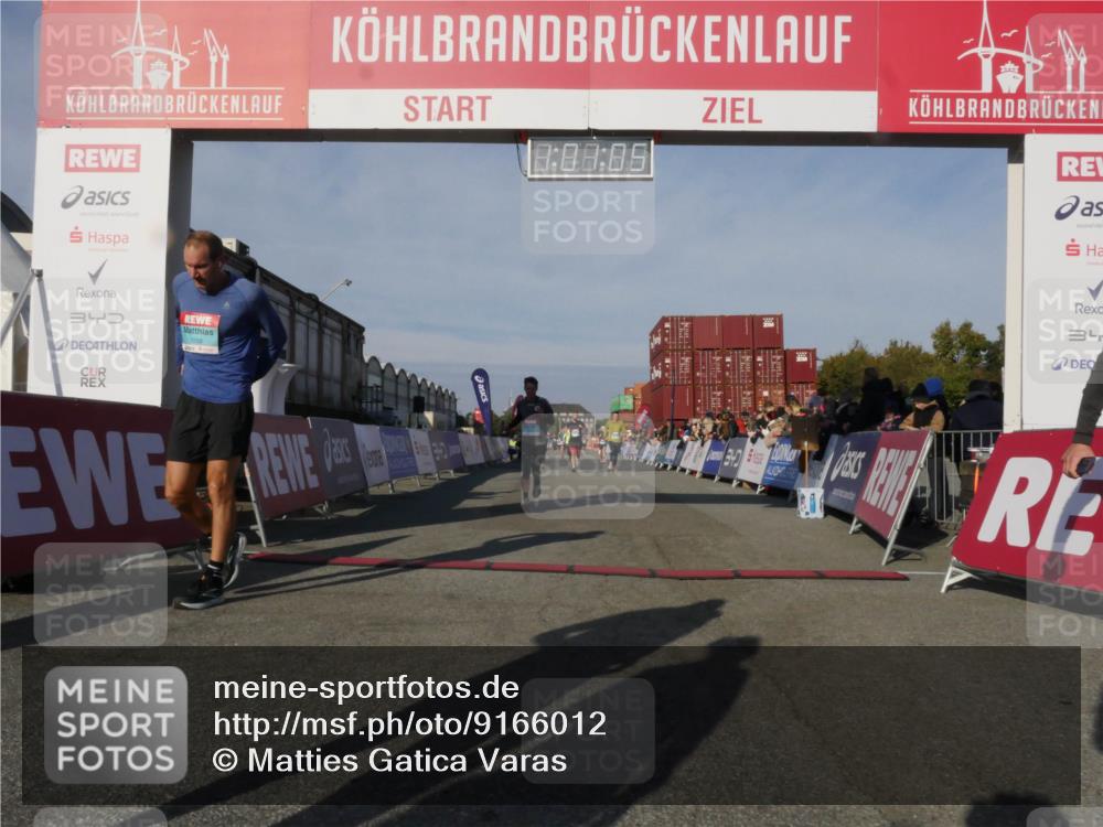 03.10.2025 - Köhlbrandbrückenlauf Matties Gatica Varas http://msf.ph/oto/9166012 03.10.2025 10:01:07 Ziel 1110, 1115, 1517, 1602, 2587, 3091, 3458 meine-sportfotos.de