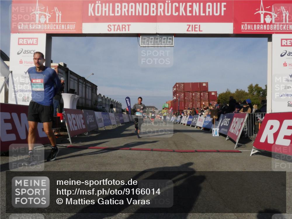 03.10.2025 - Köhlbrandbrückenlauf Matties Gatica Varas http://msf.ph/oto/9166014 03.10.2025 10:01:08 Ziel 1110, 1115, 1176, 1517, 1602, 2587, 3091, 3458 meine-sportfotos.de