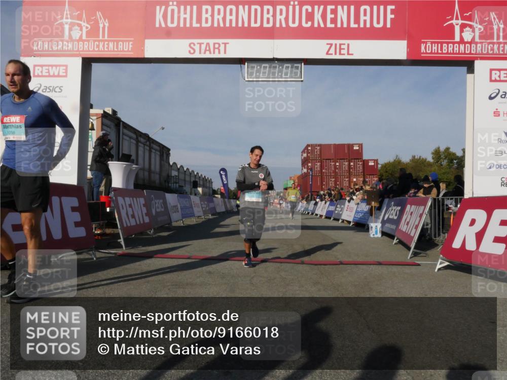 03.10.2025 - Köhlbrandbrückenlauf Matties Gatica Varas http://msf.ph/oto/9166018 03.10.2025 10:01:09 Ziel 1110, 1115, 1176, 1517, 1602, 3091, 3458 meine-sportfotos.de