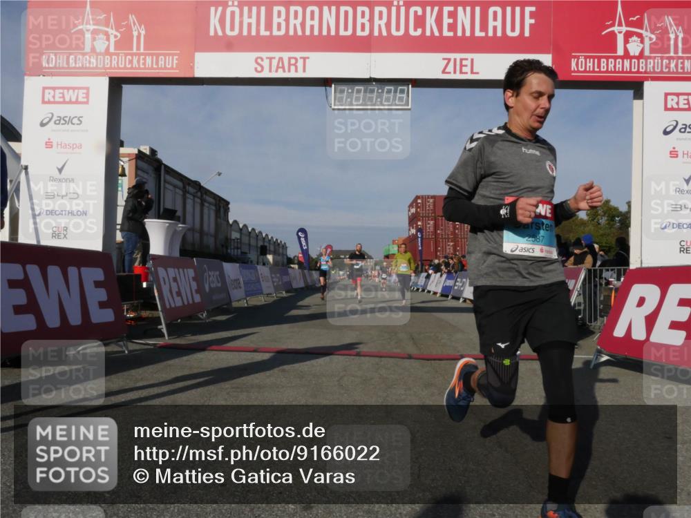03.10.2025 - Köhlbrandbrückenlauf Matties Gatica Varas http://msf.ph/oto/9166022 03.10.2025 10:01:09 Ziel 1110, 1115, 1176, 1517, 1602, 3091, 3458 meine-sportfotos.de