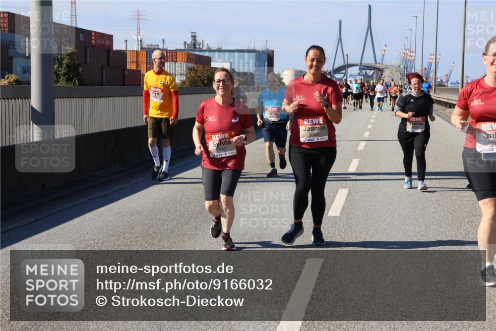 03.10.2025 - Köhlbrandbrückenlauf Strokosch-Dieckow http://msf.ph/oto/9166032 03.10.2025 13:17:18 Position 3 5343, 5188, 651 meine-sportfotos.de