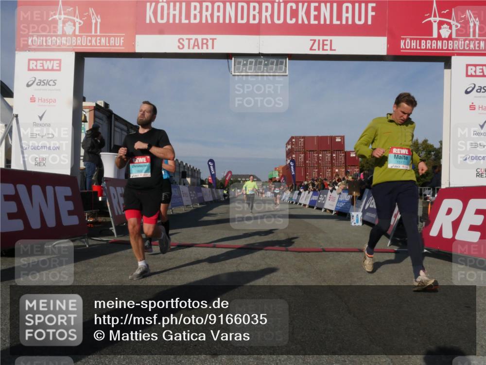 03.10.2025 - Köhlbrandbrückenlauf Matties Gatica Varas http://msf.ph/oto/9166035 03.10.2025 10:01:13 Ziel 1110, 1115, 1176, 3091, 3817 meine-sportfotos.de