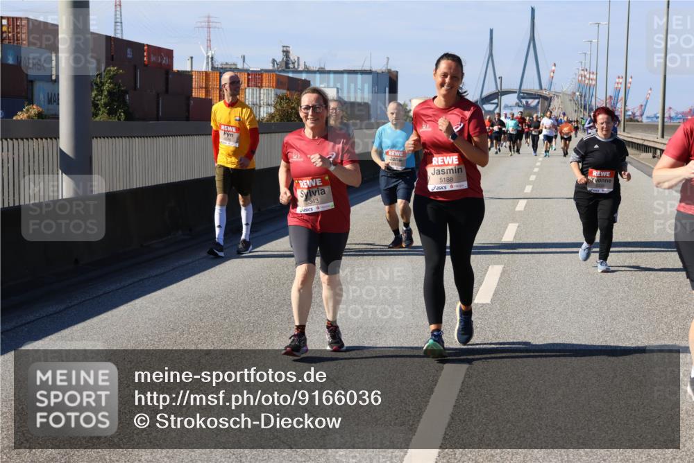 03.10.2025 - Köhlbrandbrückenlauf Strokosch-Dieckow http://msf.ph/oto/9166036 03.10.2025 13:17:18 Position 3 5343, 5188 meine-sportfotos.de