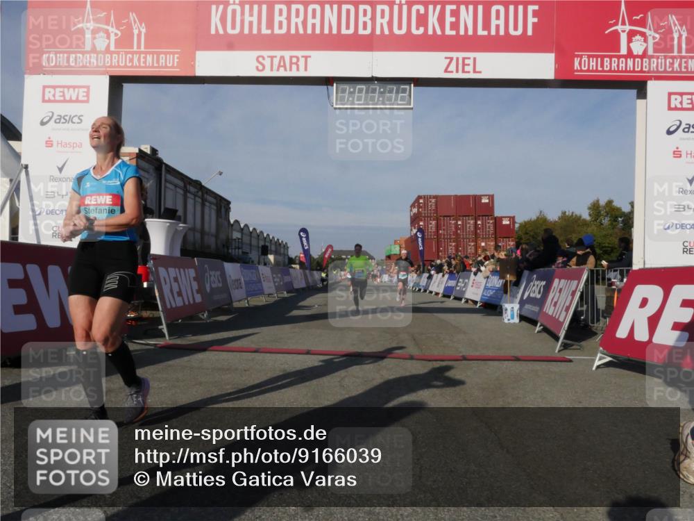 03.10.2025 - Köhlbrandbrückenlauf Matties Gatica Varas http://msf.ph/oto/9166039 03.10.2025 10:01:14 Ziel 1110, 1115, 1176, 3091, 3817 meine-sportfotos.de