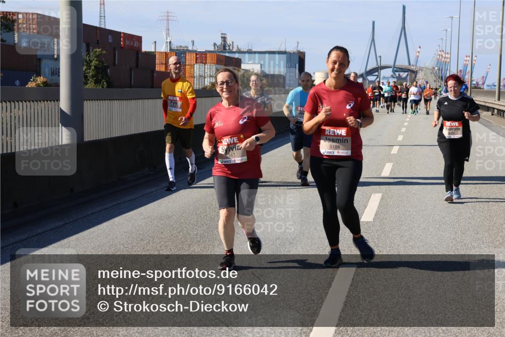 03.10.2025 - Köhlbrandbrückenlauf Strokosch-Dieckow http://msf.ph/oto/9166042 03.10.2025 13:17:18 Position 3 343, 5188, 5335 meine-sportfotos.de