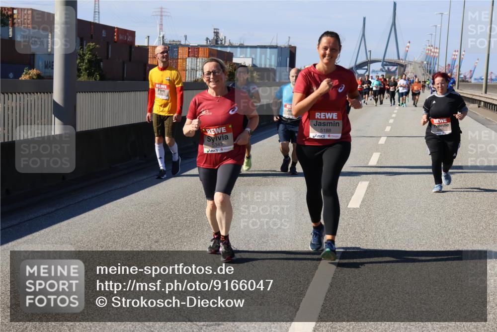 03.10.2025 - Köhlbrandbrückenlauf Strokosch-Dieckow http://msf.ph/oto/9166047 03.10.2025 13:17:18 Position 3 5343, 5188 meine-sportfotos.de