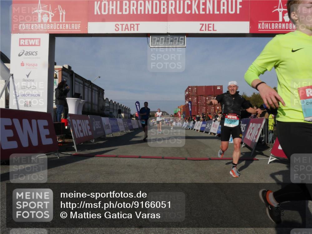 03.10.2025 - Köhlbrandbrückenlauf Matties Gatica Varas http://msf.ph/oto/9166051 03.10.2025 10:01:17 Ziel 1115, 1157, 1176, 1316, 3091, 3164, 3817 meine-sportfotos.de