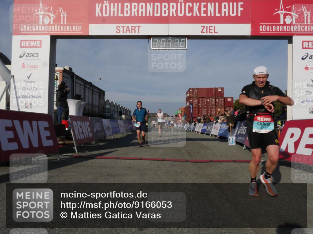 03.10.2025 - Köhlbrandbrückenlauf Matties Gatica Varas http://msf.ph/oto/9166053 03.10.2025 10:01:18 Ziel 1115, 1122, 1157, 1176, 1316, 2940, 3164, 3817 meine-sportfotos.de