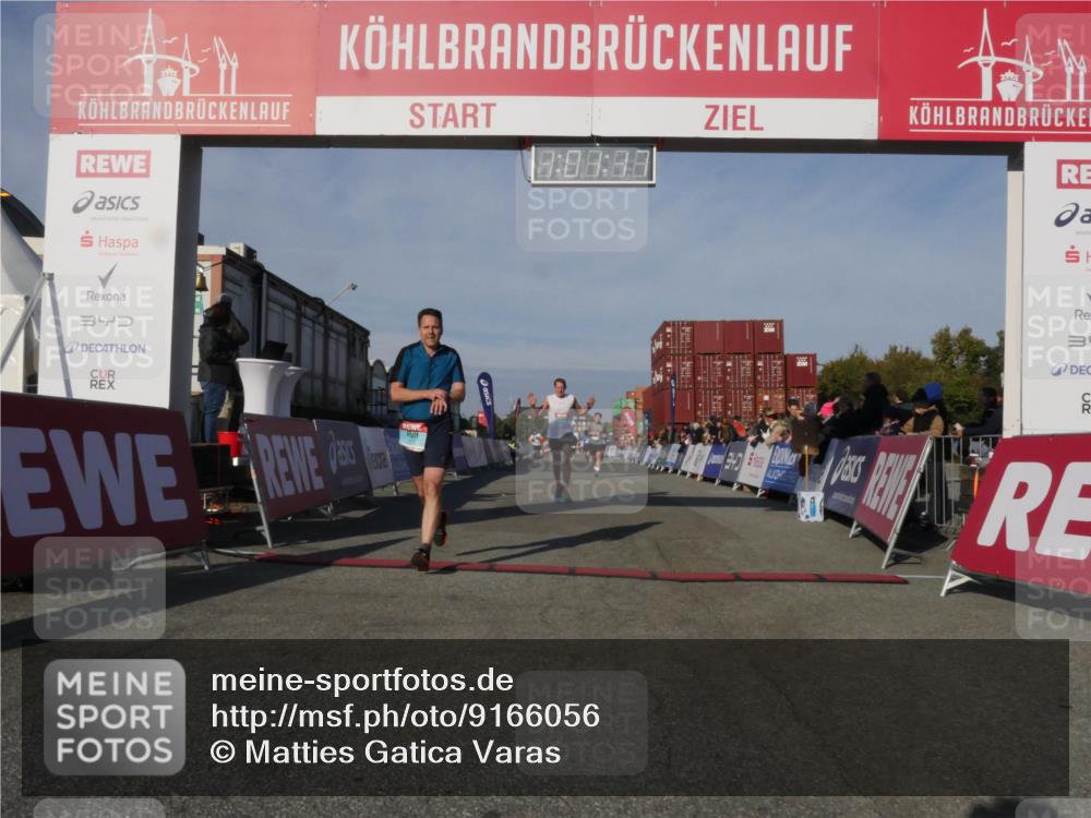 03.10.2025 - Köhlbrandbrückenlauf Matties Gatica Varas http://msf.ph/oto/9166056 03.10.2025 10:01:19 Ziel 1122, 1157, 1176, 1316, 1368, 2940, 3164, 3204, 3817 meine-sportfotos.de