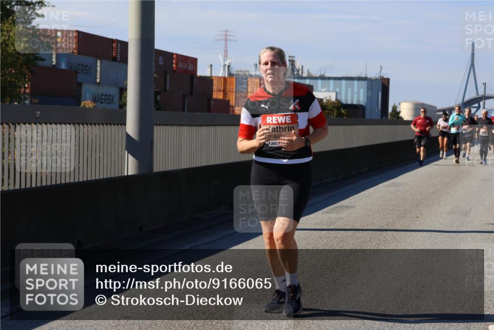 03.10.2025 - Köhlbrandbrückenlauf Strokosch-Dieckow http://msf.ph/oto/9166065 03.10.2025 13:17:26 Position 3 5421 meine-sportfotos.de