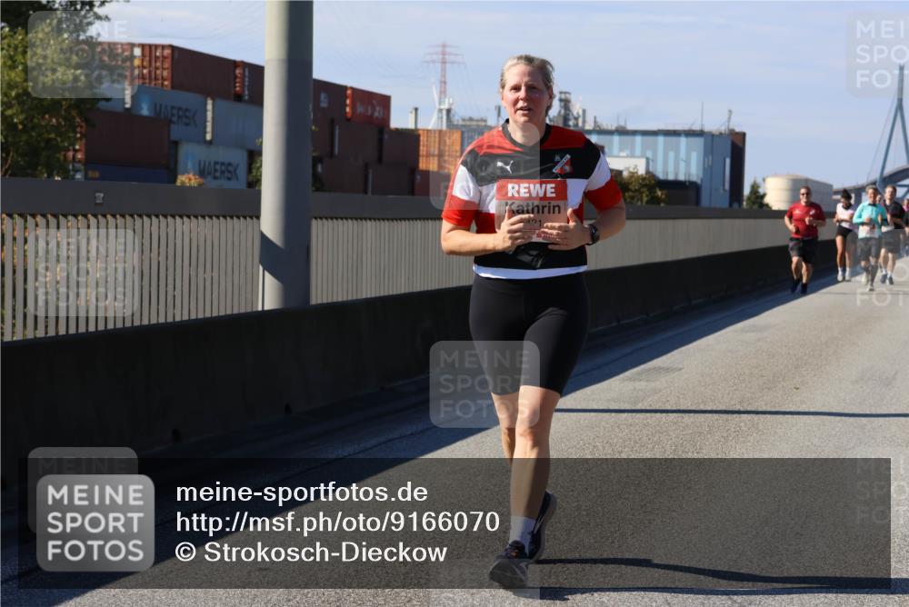 03.10.2025 - Köhlbrandbrückenlauf Strokosch-Dieckow http://msf.ph/oto/9166070 03.10.2025 13:17:26 Position 3  meine-sportfotos.de