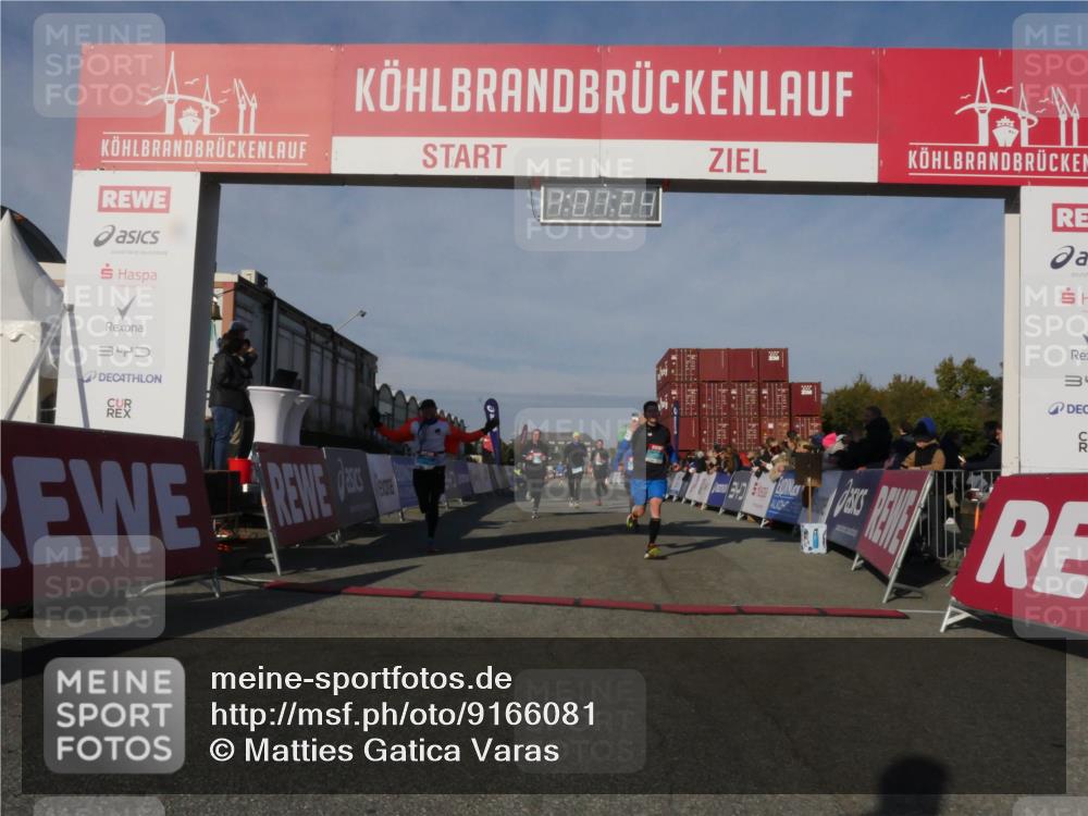 03.10.2025 - Köhlbrandbrückenlauf Matties Gatica Varas http://msf.ph/oto/9166081 03.10.2025 10:01:26 Ziel 1122, 1157, 1226, 1316, 1368, 2901, 2940, 3164, 3204, 3454 meine-sportfotos.de