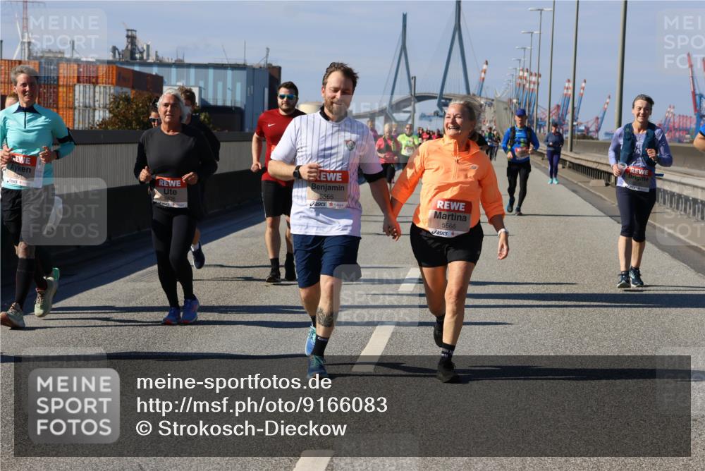 03.10.2025 - Köhlbrandbrückenlauf Strokosch-Dieckow http://msf.ph/oto/9166083 03.10.2025 13:17:37 Position 3 5565, 5835, 5566 meine-sportfotos.de