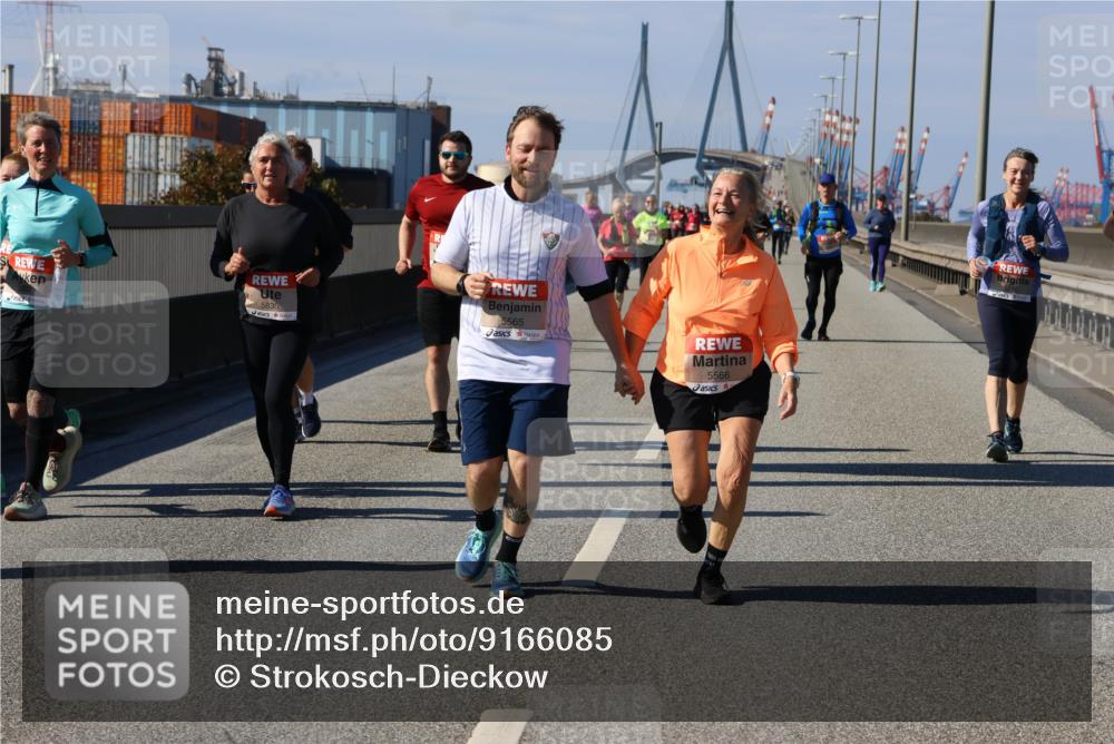 03.10.2025 - Köhlbrandbrückenlauf Strokosch-Dieckow http://msf.ph/oto/9166085 03.10.2025 13:17:37 Position 3 5835, 5565, 5566 meine-sportfotos.de