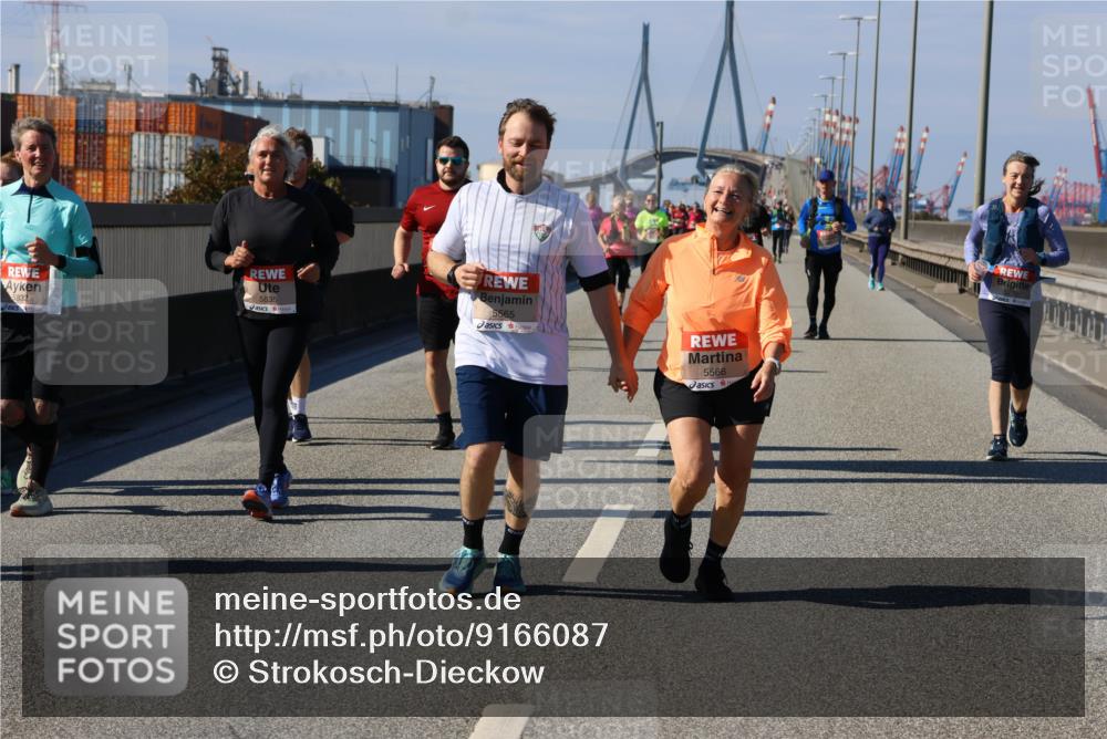 03.10.2025 - Köhlbrandbrückenlauf Strokosch-Dieckow http://msf.ph/oto/9166087 03.10.2025 13:17:37 Position 3 5832, 5835, 5565, 5566 meine-sportfotos.de