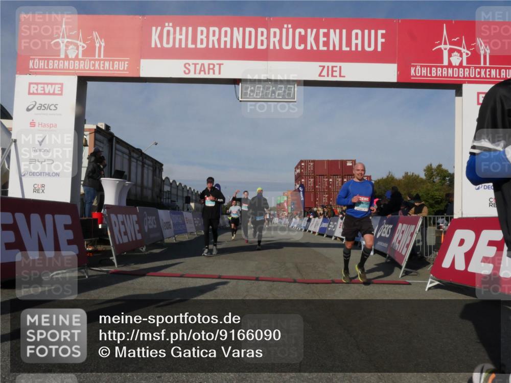 03.10.2025 - Köhlbrandbrückenlauf Matties Gatica Varas http://msf.ph/oto/9166090 03.10.2025 10:01:29 Ziel 1122, 1146, 1226, 1368, 1396, 2901, 2940, 3204, 3454, 3568, 3813 meine-sportfotos.de