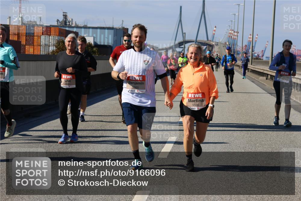 03.10.2025 - Köhlbrandbrückenlauf Strokosch-Dieckow http://msf.ph/oto/9166096 03.10.2025 13:17:38 Position 3 5835, 5565, 5566 meine-sportfotos.de