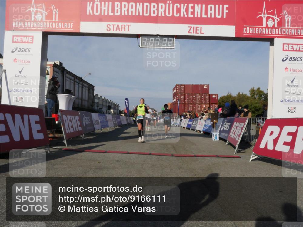 03.10.2025 - Köhlbrandbrückenlauf Matties Gatica Varas http://msf.ph/oto/9166111 03.10.2025 10:01:34 Ziel 1021, 1146, 1226, 1396, 2901, 3454, 3568, 3813 meine-sportfotos.de