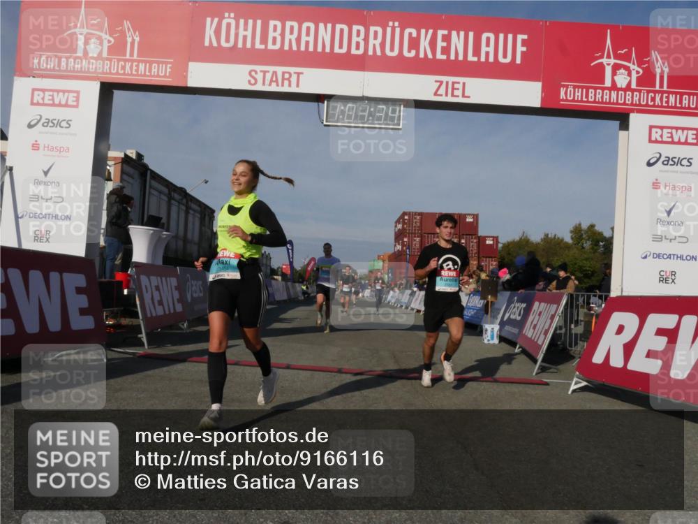 03.10.2025 - Köhlbrandbrückenlauf Matties Gatica Varas http://msf.ph/oto/9166116 03.10.2025 10:01:35 Ziel 1021, 1146, 1226, 1396, 2901, 3454, 3568, 3813 meine-sportfotos.de