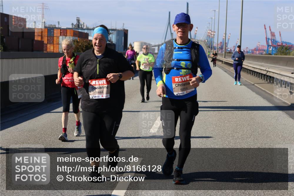 03.10.2025 - Köhlbrandbrückenlauf Strokosch-Dieckow http://msf.ph/oto/9166128 03.10.2025 13:17:50 Position 3 5444, 6259 meine-sportfotos.de