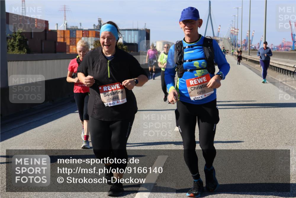 03.10.2025 - Köhlbrandbrückenlauf Strokosch-Dieckow http://msf.ph/oto/9166140 03.10.2025 13:17:50 Position 3 5444, 6259 meine-sportfotos.de