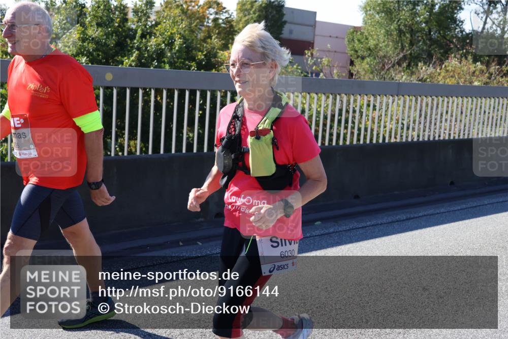 03.10.2025 - Köhlbrandbrückenlauf Strokosch-Dieckow http://msf.ph/oto/9166144 03.10.2025 13:17:54 Position 3 6030 meine-sportfotos.de