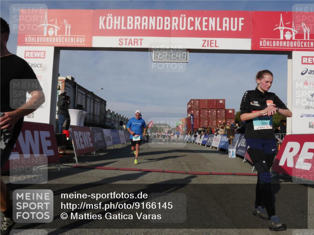03.10.2025 - Köhlbrandbrückenlauf Matties Gatica Varas http://msf.ph/oto/9166145 03.10.2025 10:01:42 Ziel 1021, 1043, 1279, 1526, 2694, 2857, 2979 meine-sportfotos.de