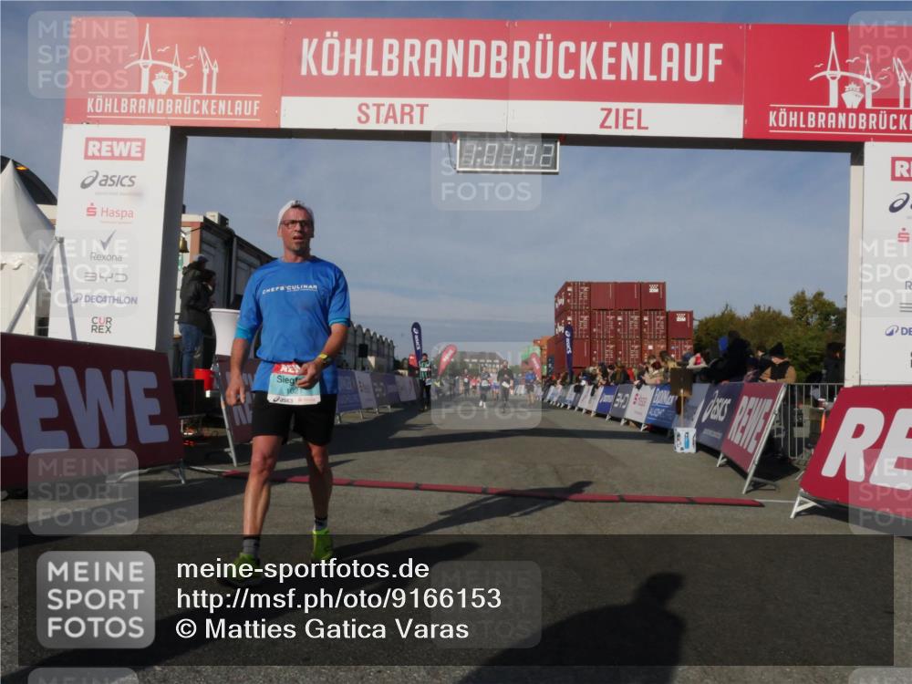 03.10.2025 - Köhlbrandbrückenlauf Matties Gatica Varas http://msf.ph/oto/9166153 03.10.2025 10:01:44 Ziel 1043, 1165, 1279, 1526, 2694, 2857, 2979, 3403 meine-sportfotos.de