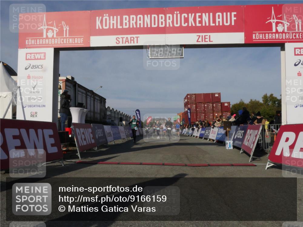 03.10.2025 - Köhlbrandbrückenlauf Matties Gatica Varas http://msf.ph/oto/9166159 03.10.2025 10:01:46 Ziel 1043, 1165, 1279, 1526, 2694, 2857, 2979, 3263, 3264, 3403 meine-sportfotos.de