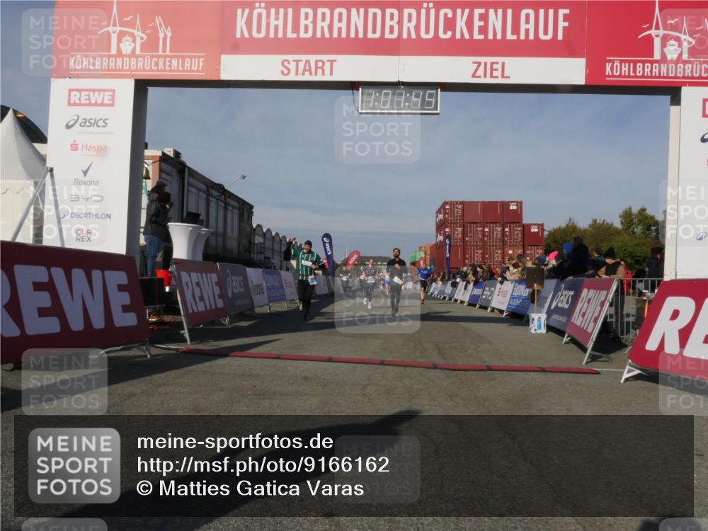 03.10.2025 - Köhlbrandbrückenlauf Matties Gatica Varas http://msf.ph/oto/9166162 03.10.2025 10:01:47 Ziel 1043, 1165, 1279, 1526, 2694, 2857, 2979, 3263, 3264, 3403 meine-sportfotos.de