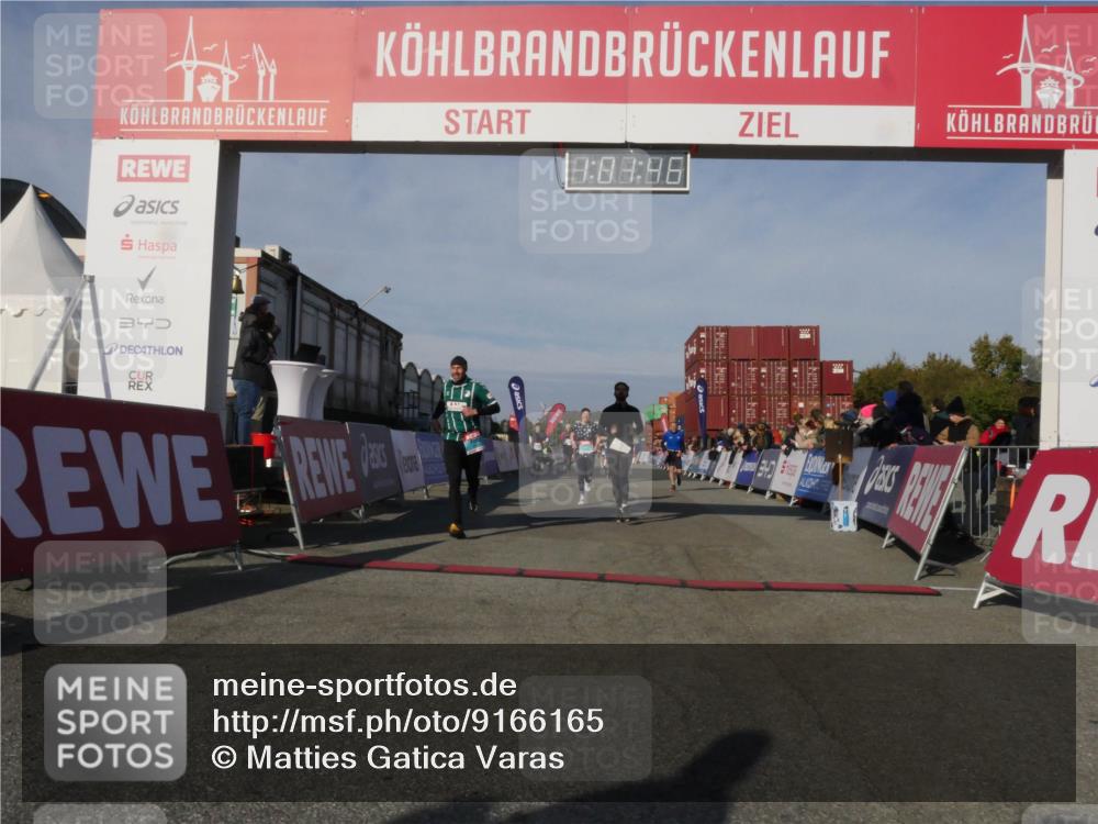 03.10.2025 - Köhlbrandbrückenlauf Matties Gatica Varas http://msf.ph/oto/9166165 03.10.2025 10:01:48 Ziel 1043, 1165, 1279, 1526, 2694, 2857, 2979, 3263, 3264, 3403 meine-sportfotos.de