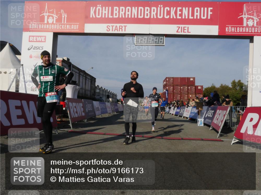 03.10.2025 - Köhlbrandbrückenlauf Matties Gatica Varas http://msf.ph/oto/9166173 03.10.2025 10:01:49 Ziel 1043, 1165, 1279, 1284, 2694, 2857, 2979, 3263, 3264, 3403 meine-sportfotos.de
