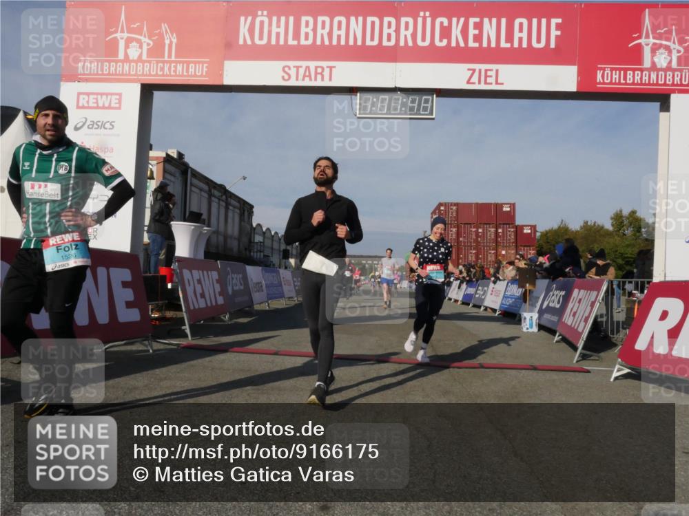 03.10.2025 - Köhlbrandbrückenlauf Matties Gatica Varas http://msf.ph/oto/9166175 03.10.2025 10:01:50 Ziel 1043, 1165, 1284, 2694, 2857, 2889, 2979, 3263, 3264, 3403 meine-sportfotos.de
