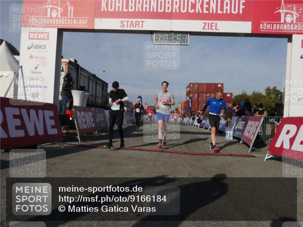 03.10.2025 - Köhlbrandbrückenlauf Matties Gatica Varas http://msf.ph/oto/9166184 03.10.2025 10:01:53 Ziel 1165, 1273, 1284, 1767, 2694, 2857, 2889, 3263, 3264, 3403 meine-sportfotos.de