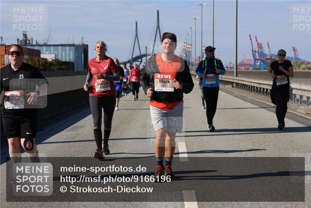 03.10.2025 - Köhlbrandbrückenlauf Strokosch-Dieckow http://msf.ph/oto/9166196 03.10.2025 13:18:15 Position 3 25, 5487, 5230, 5043 meine-sportfotos.de