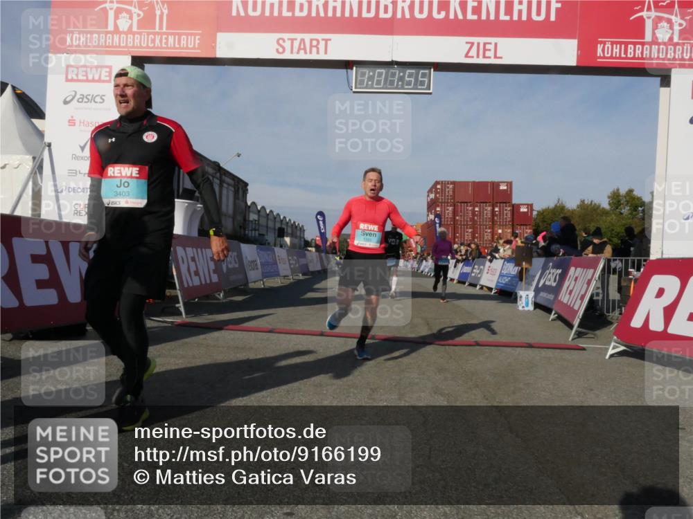 03.10.2025 - Köhlbrandbrückenlauf Matties Gatica Varas http://msf.ph/oto/9166199 03.10.2025 10:01:57 Ziel 1194, 1273, 1284, 1474, 1767, 2843, 2889, 3263, 3264 meine-sportfotos.de