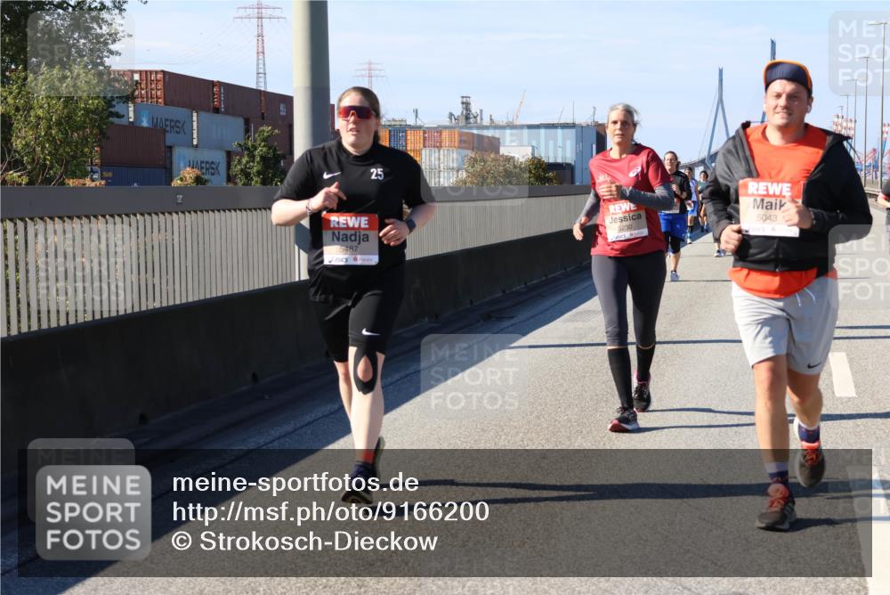 03.10.2025 - Köhlbrandbrückenlauf Strokosch-Dieckow http://msf.ph/oto/9166200 03.10.2025 13:18:16 Position 3 25, 5487, 5230, 5043 meine-sportfotos.de