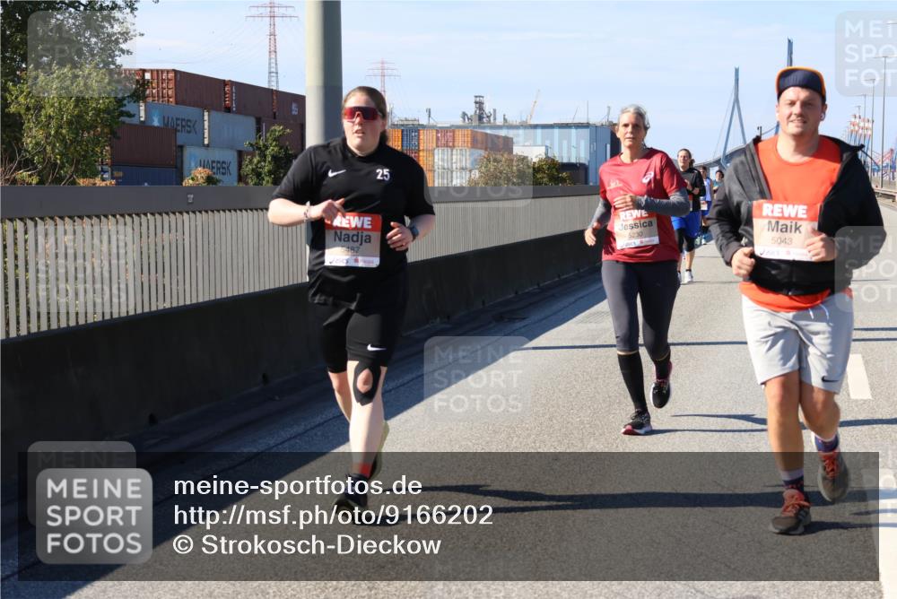 03.10.2025 - Köhlbrandbrückenlauf Strokosch-Dieckow http://msf.ph/oto/9166202 03.10.2025 13:18:16 Position 3 25, 5487, 5230, 5043 meine-sportfotos.de