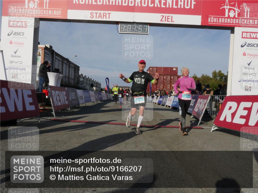 03.10.2025 - Köhlbrandbrückenlauf Matties Gatica Varas http://msf.ph/oto/9166207 03.10.2025 10:01:59 Ziel 1182, 1194, 1273, 1284, 1474, 1767, 2843, 2889, 3118, 3444 meine-sportfotos.de