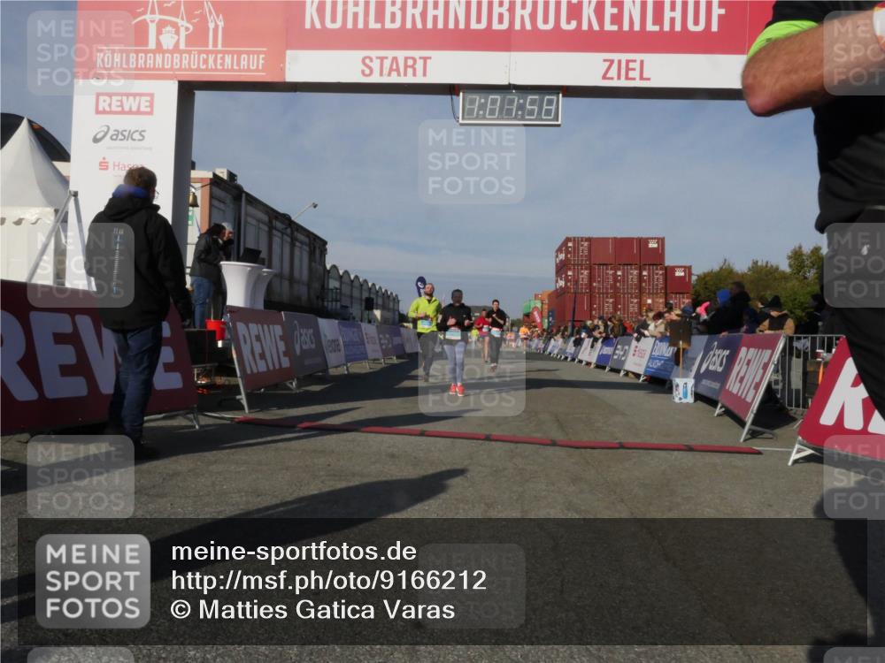 03.10.2025 - Köhlbrandbrückenlauf Matties Gatica Varas http://msf.ph/oto/9166212 03.10.2025 10:02:00 Ziel 1182, 1194, 1273, 1284, 1474, 1767, 2843, 2889, 3118, 3139, 3444 meine-sportfotos.de